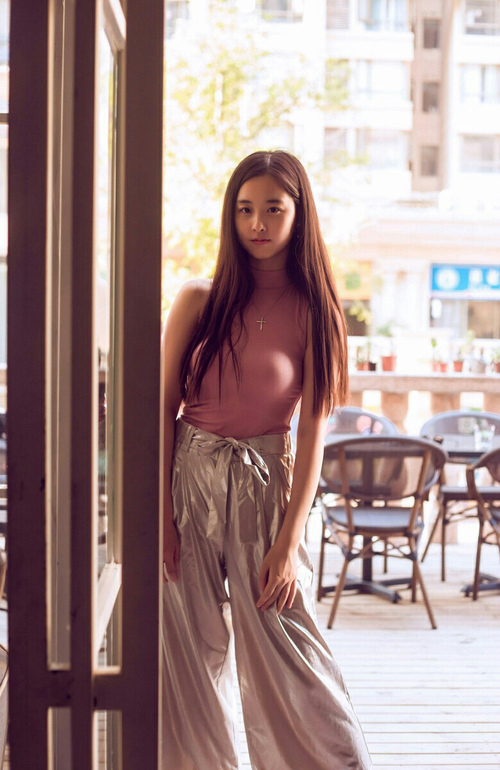 传奇传奇：逆境中崛起的篮球巨星人生故事，传奇篮球球星