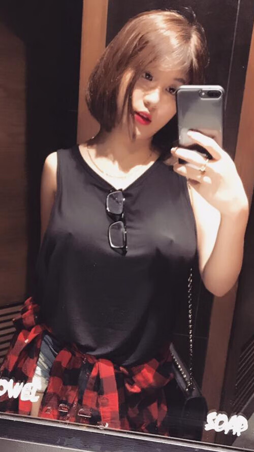 “中国女足在国际赛场屡创佳绩,实力不断提升”,中国女足队员获国际足联