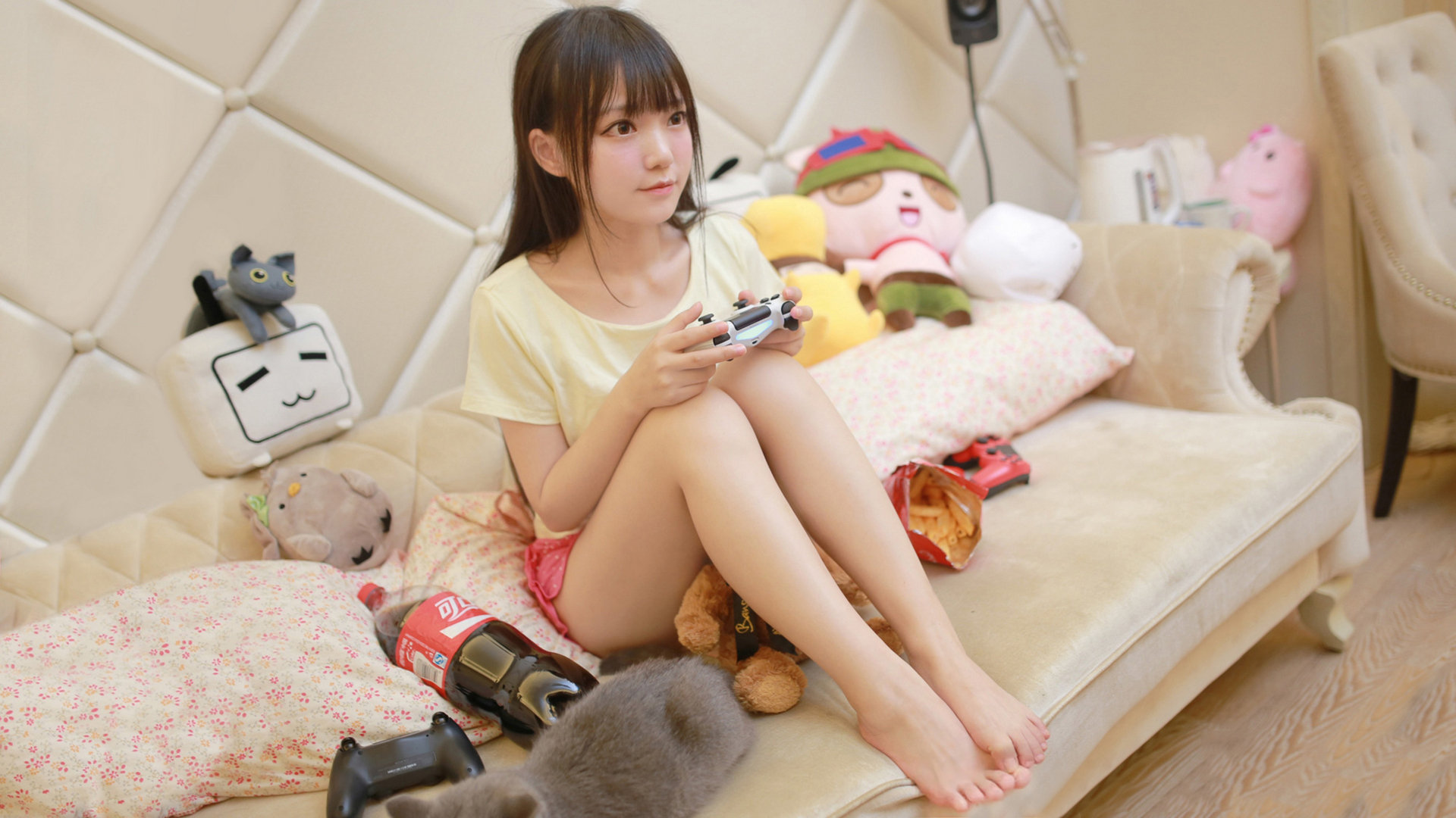 九游电脑版-云端悬空秋千，悬挂在天空的运动奇观，秋千上的云